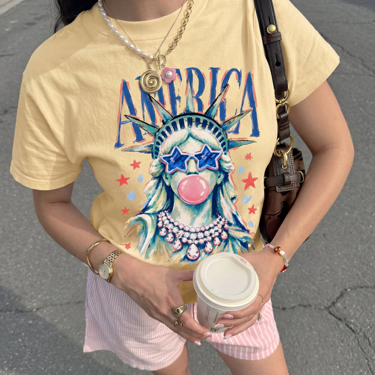 GRAPHIC TEE